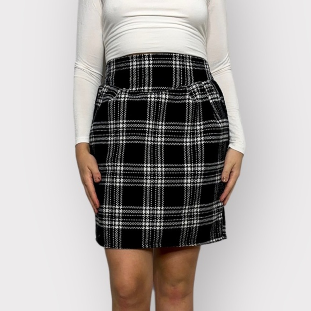 Black & White Wool Plaid Mini Skirt - Picture 2 of 5